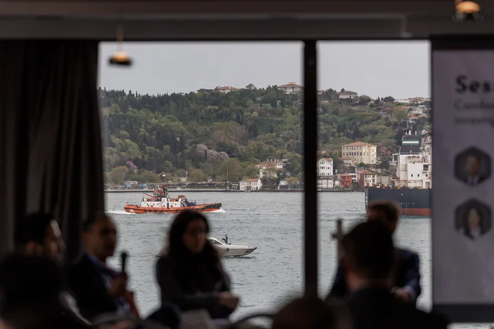 English Law Day etkinliğinde konuşma oturumu