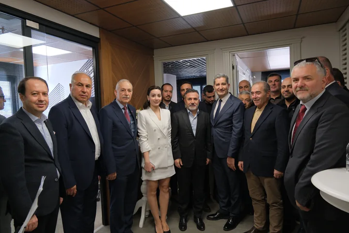 Hukuk ve İş Dünyası Daveti’nde toplu fotoğraf
